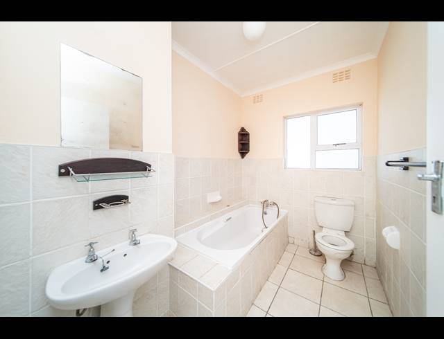 5 BEDROOM HOUSE FOR SALE IN BEACON BAY